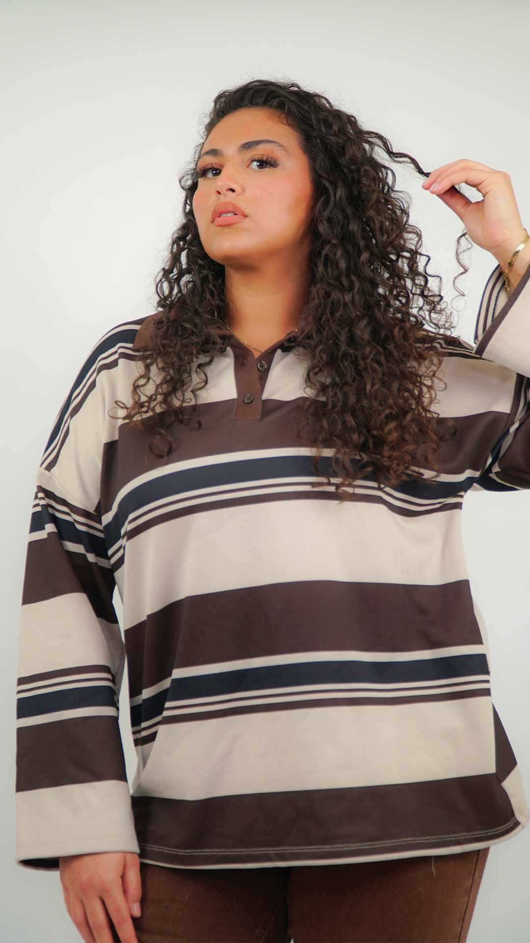 HAUT FEMME RAYÉ MARRON OVERSIZE À COL POLO,