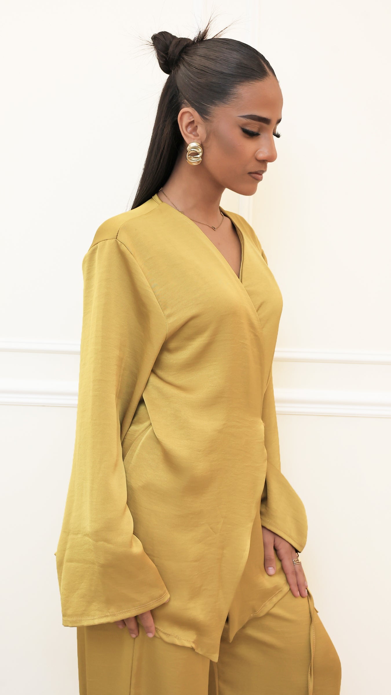 L'Ensemble Satiné Signature – Jaune Moutarde