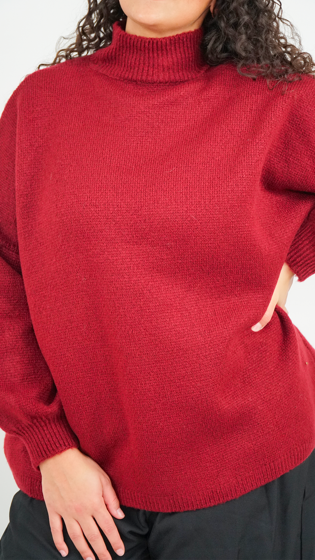 PULL FEMME BORDEAUX À COL MONTANT OVERSIZE