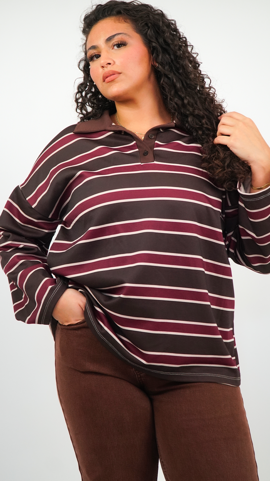 HAUT FEMME RAYÉ BORDEAUX OVERSIZE À COL POLO,