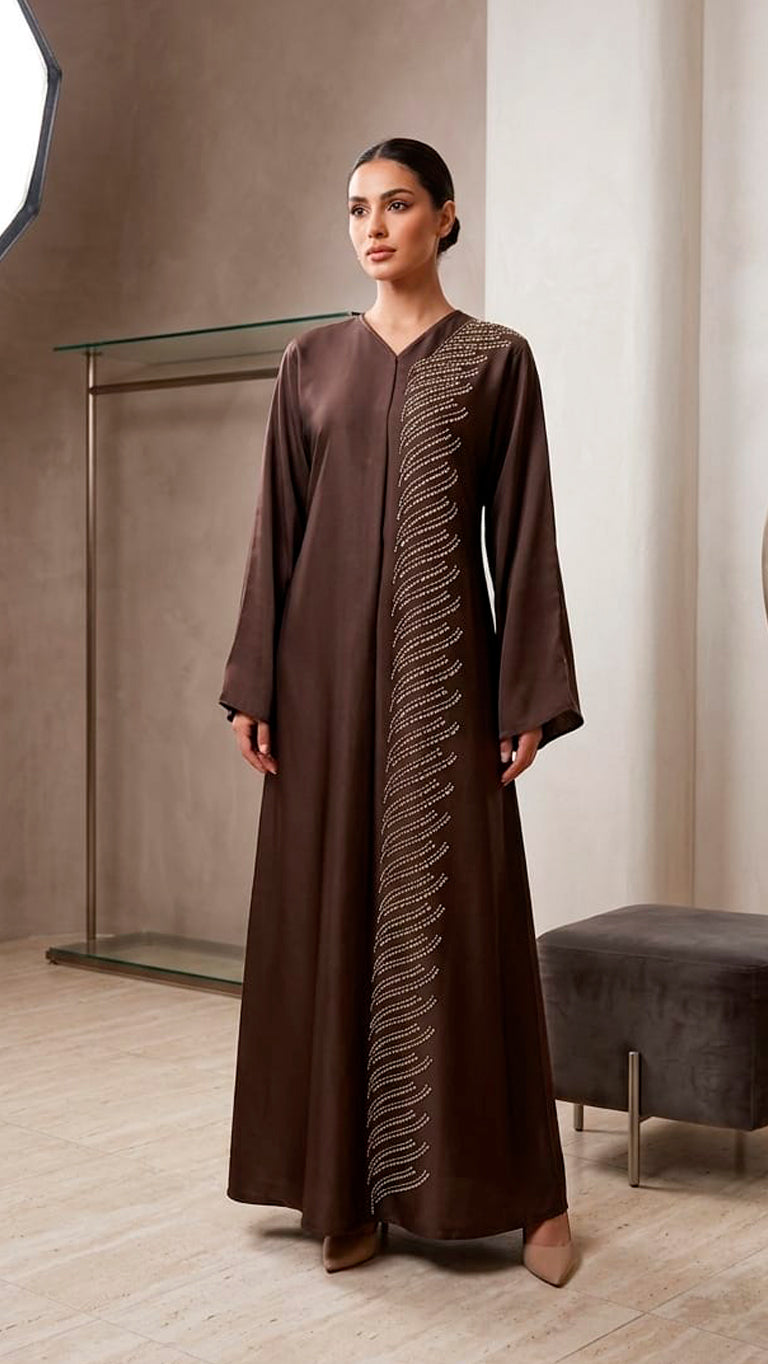 Abaya "INAYA" - Robe Longue Chocolat à Broderies Perlées