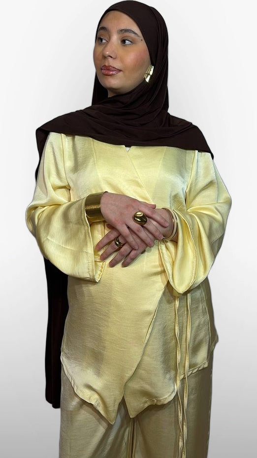 L'Ensemble Satiné Signature – Jaune Pastel