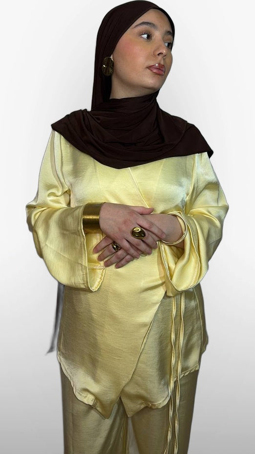 L'Ensemble Satiné Signature – Jaune Pastel