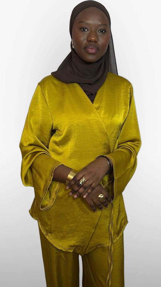 L'Ensemble Satiné Signature – Jaune Moutarde