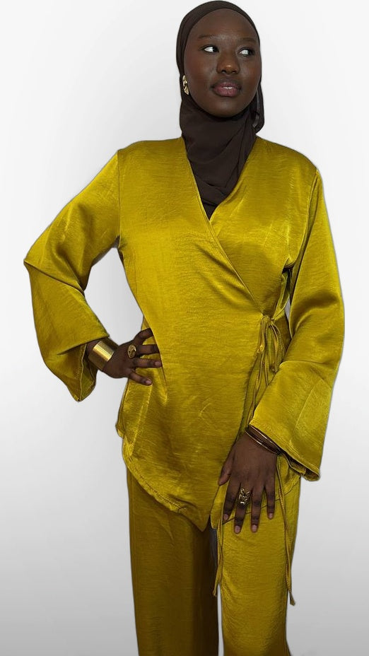 L'Ensemble Satiné Signature – Jaune Moutarde