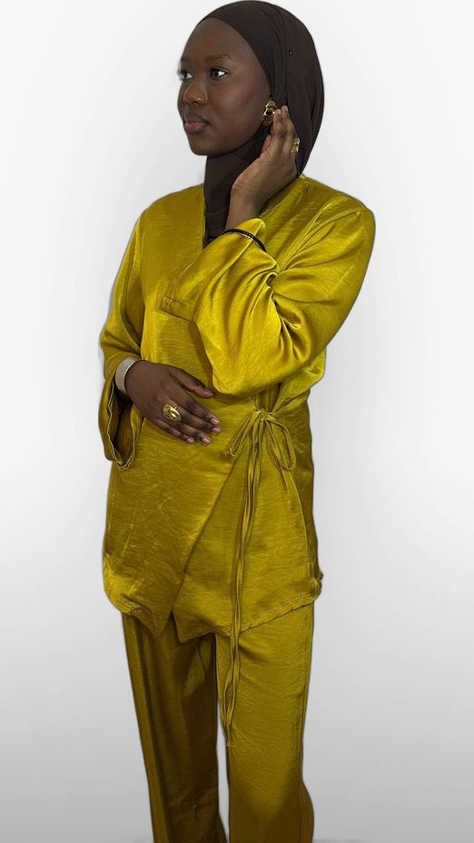 L'Ensemble Satiné Signature – Jaune Moutarde