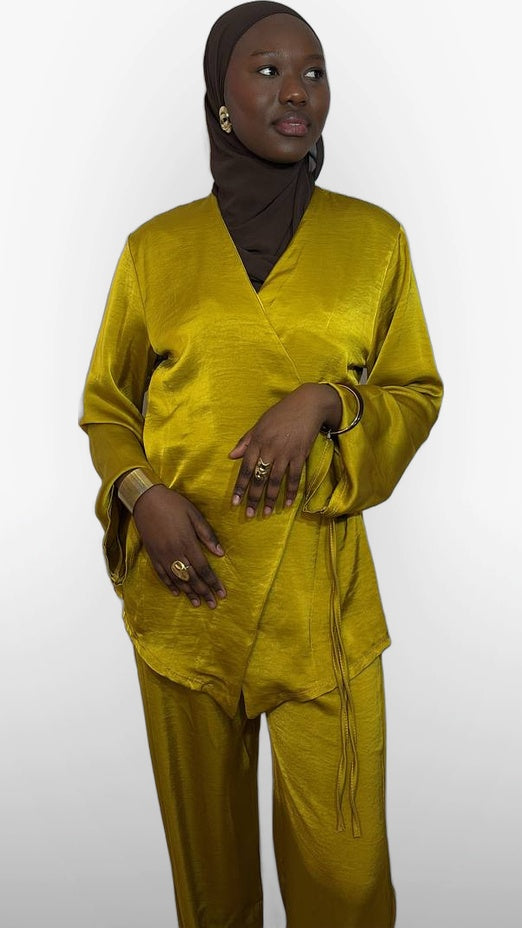 L'Ensemble Satiné Signature – Jaune Moutarde