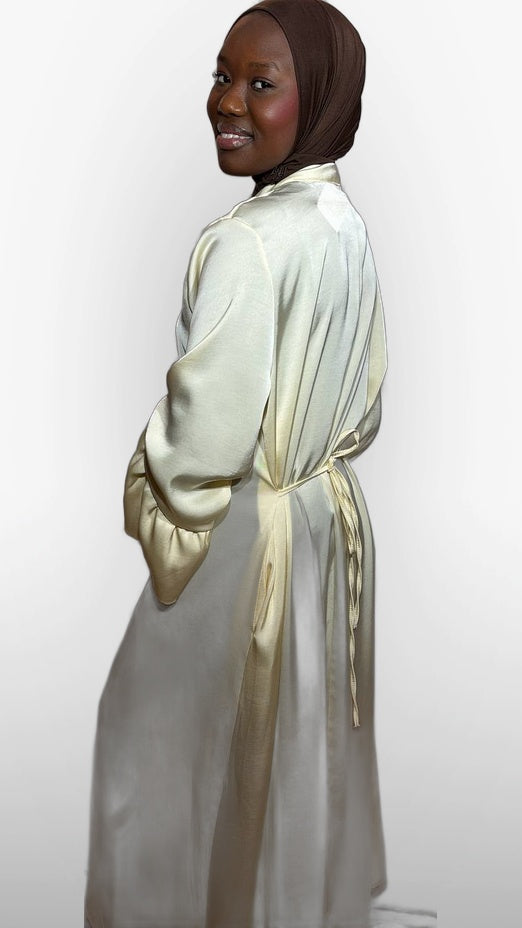 L'Abaya Satinée Perle – Crème