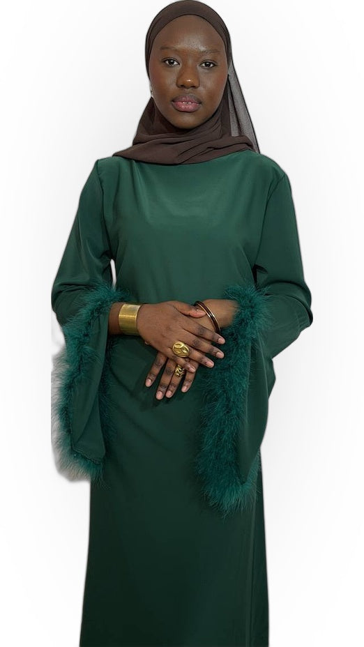 L'Abaya Ornée de Plumes – Vert Émeraude